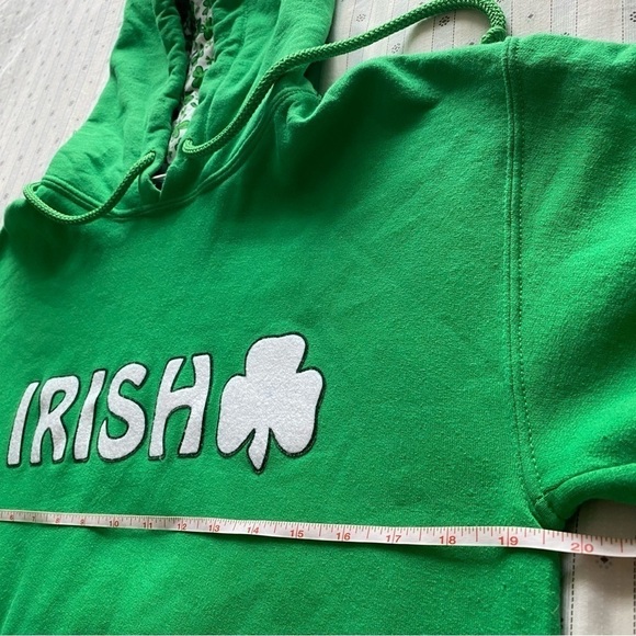 St. Patrick’s Day Irish Hoodie Pull-over green long sleeve sweatshirt size Small - Picture 9 of 9